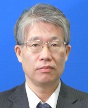 内田富雄　氏